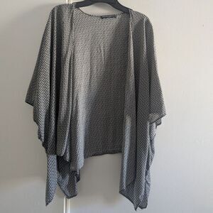 Brandy Melville Floral Boho Open Front Shawl / Shrug - Made in Italy one size